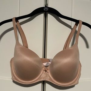 Victoria’s Secret Body by Victoria, 34D